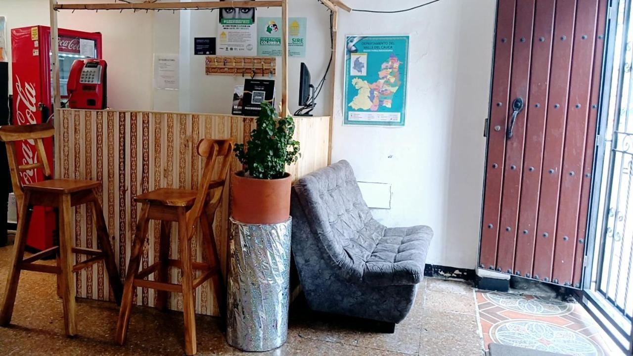 Casa Amarilla Hostel - Cali Exteriör bild